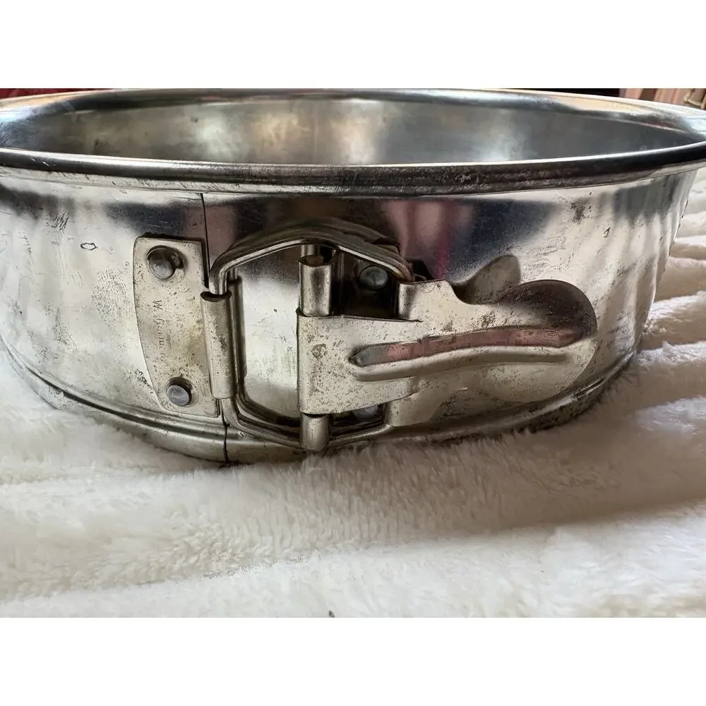 Vintage Kaiser Spring Form 9 1/2